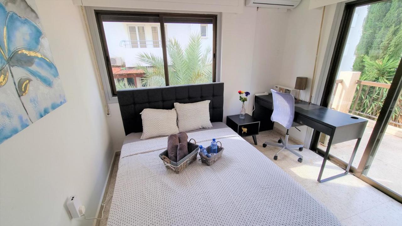 Cozy Beach Apt / 100 Mbit+ Netflix / Near Airport Larnaca Exterior photo
